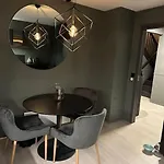 Delikat Og Moderne